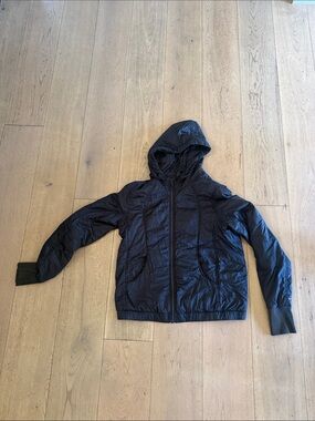 lululemon athletica women’s Black Hooded Puffer Jacket